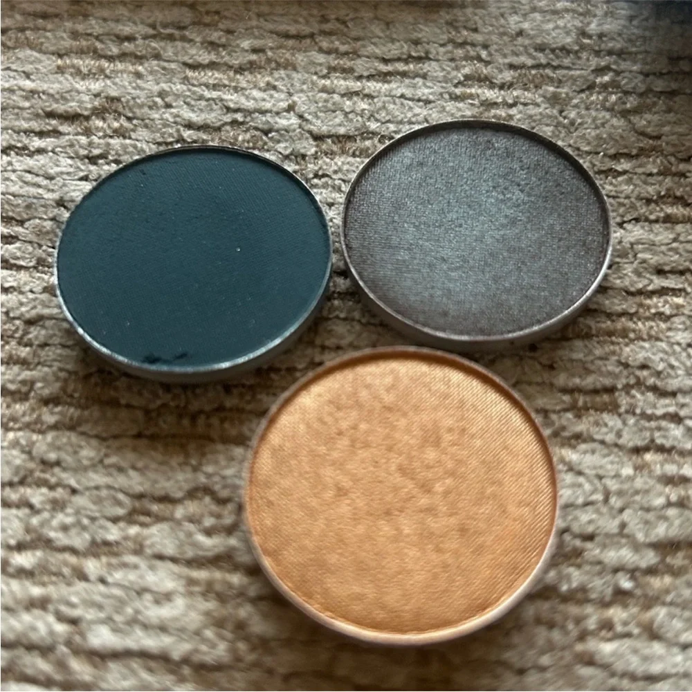 MAC Cosmetics Eyeshadow Palette club, plumage, and Amber lights